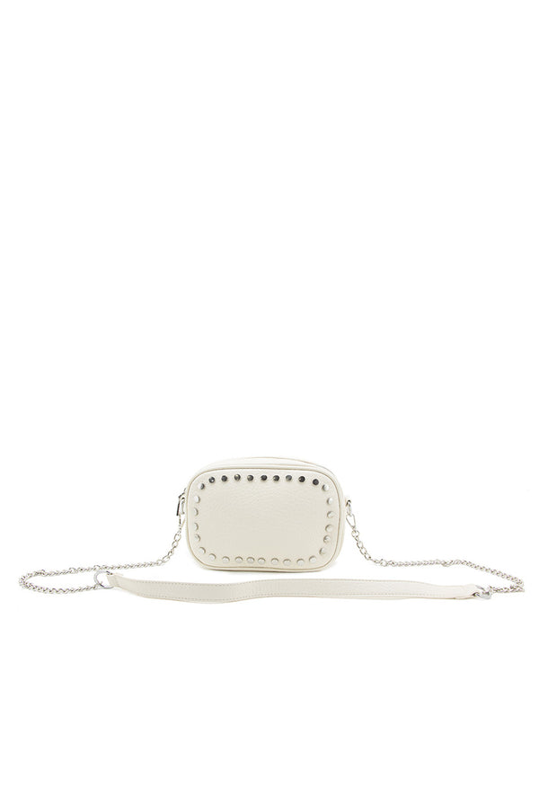 Bandolera Rectangular con Taches Plateados y Correa Metálica