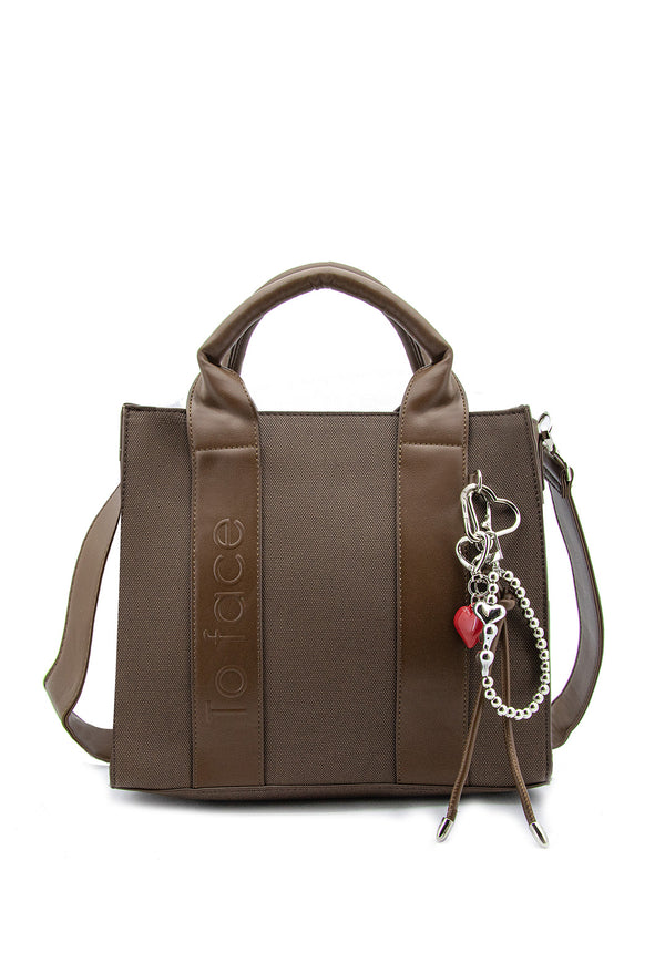 Tote Bag Con Diseño Repujado y Charms